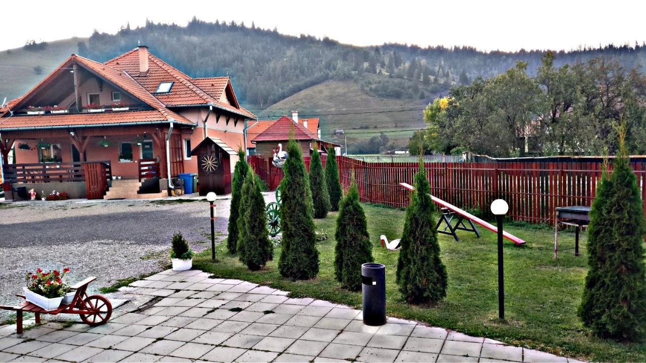 Bed and Breakfast Picnic Panzio Lunca de Sus Екстер'єр фото